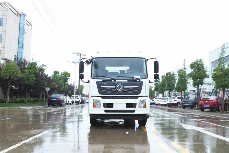 東風(fēng)天龍后八輪20噸噴霧車，國(guó)六綠化噴灑車