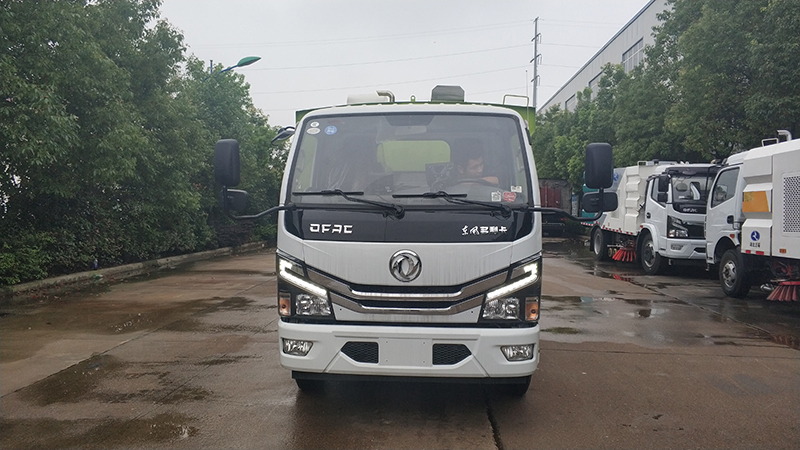 東風(fēng)小多利卡吸塵車國(guó)VI