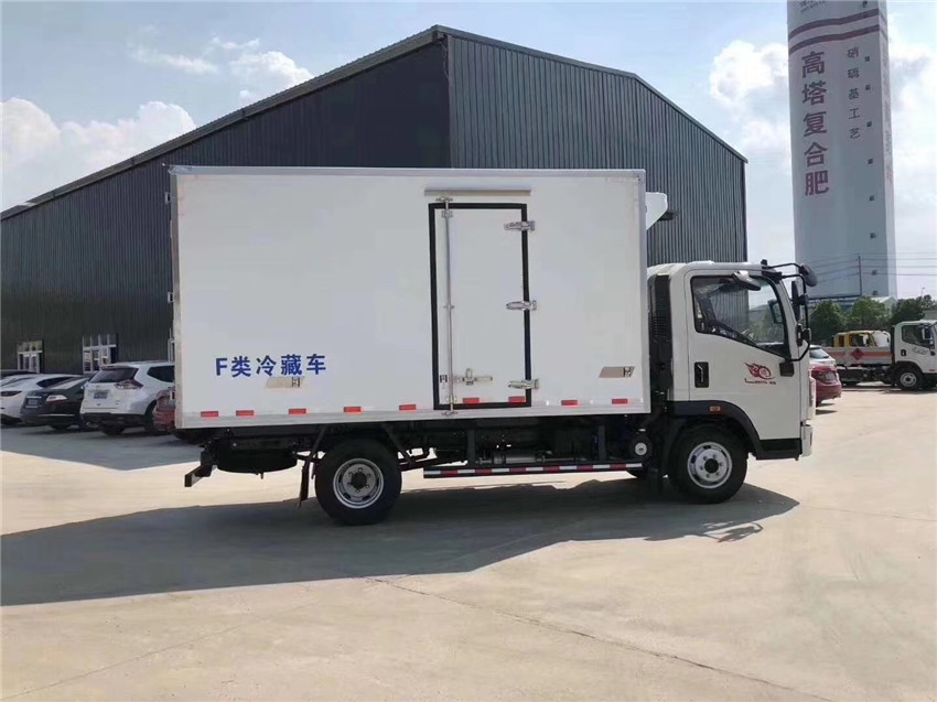 國六重汽豪沃冷藏車