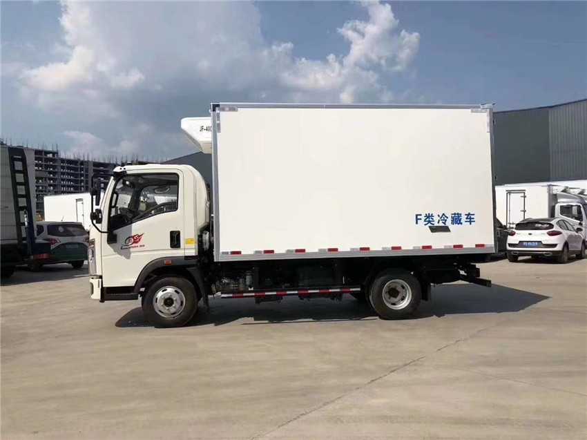 國六重汽豪沃冷藏車