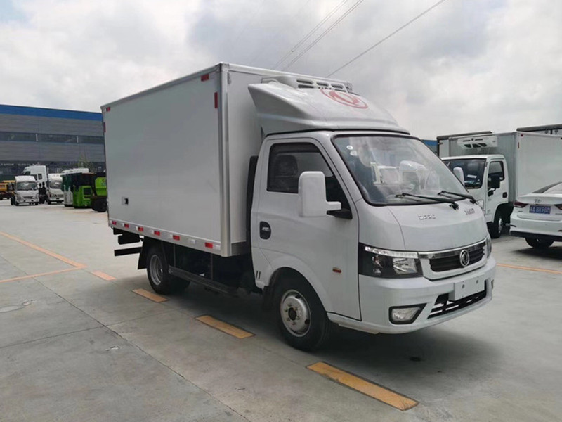 國六東風(fēng)途逸3.7米冷藏車柴油版
