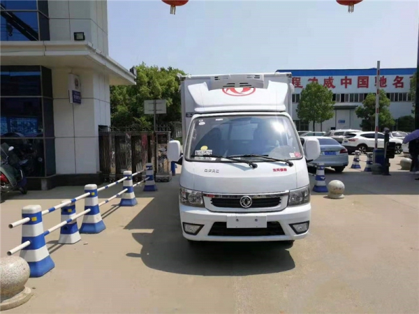 國六3.5米東風途逸冷藏車