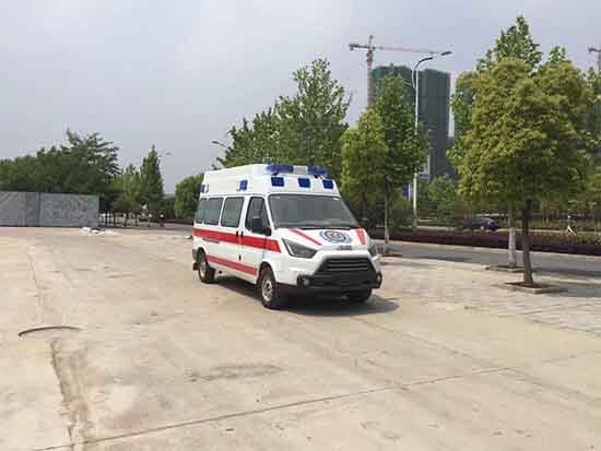 江鈴特順長(zhǎng)軸福星頂救護(hù)車(chē)
