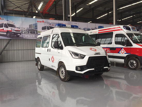 江鈴特順短軸中頂救護(hù)車